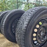 Vand set complet roti iarna anvelope Nokian (195/65 R15) + jante otel